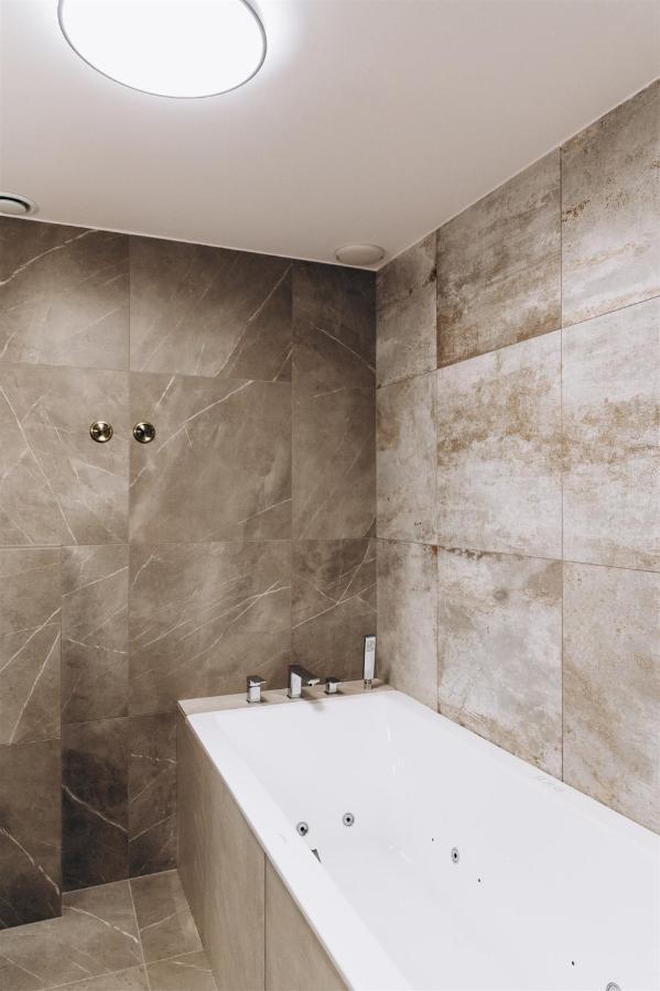 Like Home 2 Sauna,Jacuzzi & Spa شفيدنيتسا المظهر الخارجي الصورة